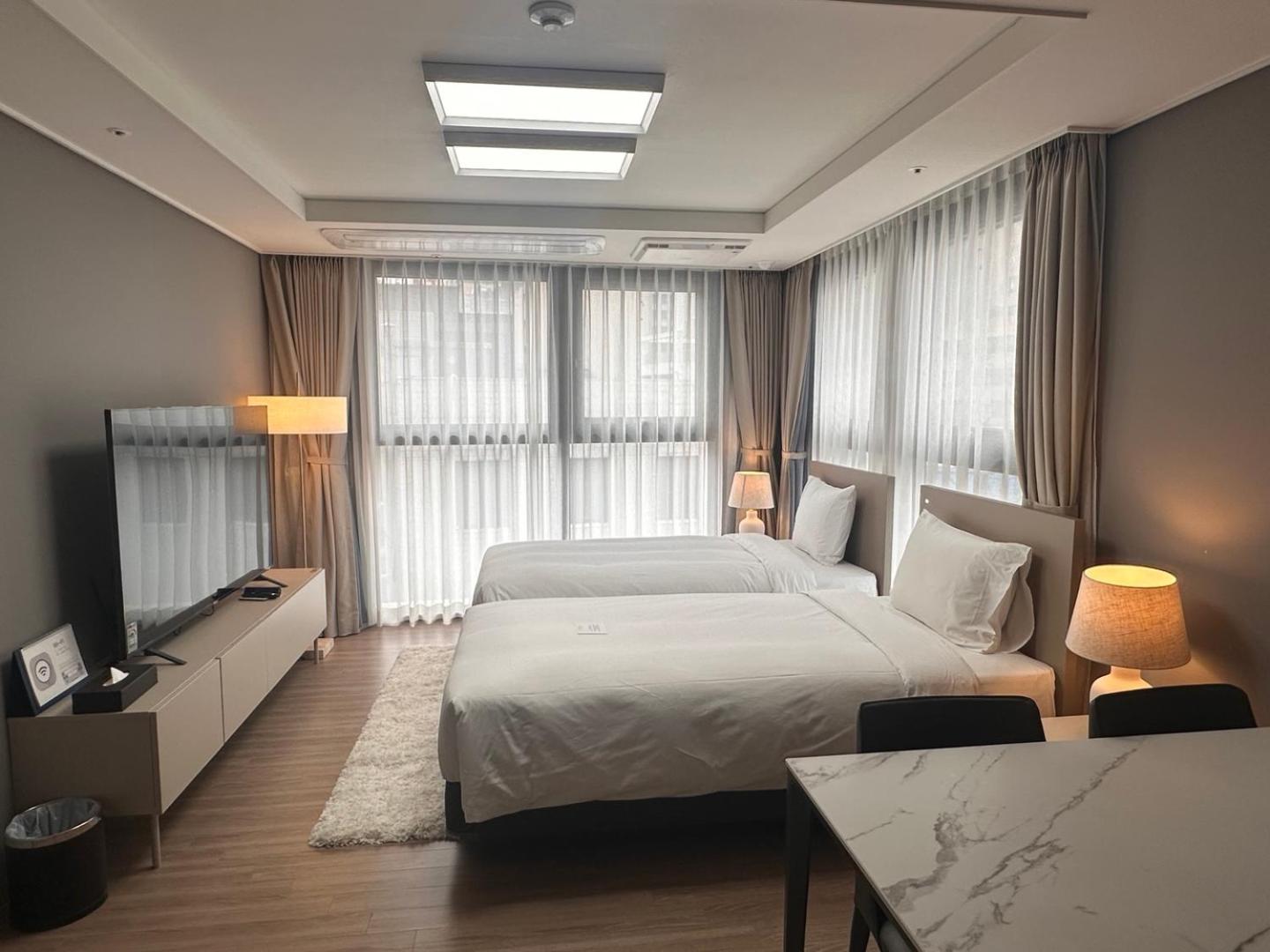 Sollago Myeongdong Hotel & Residence Seoul Exterior photo