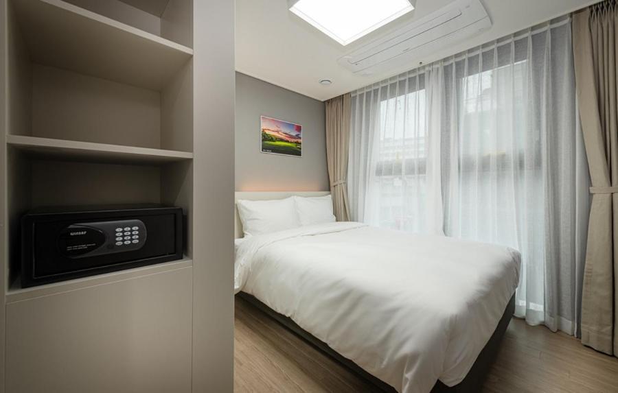 Sollago Myeongdong Hotel & Residence Seoul Exterior photo